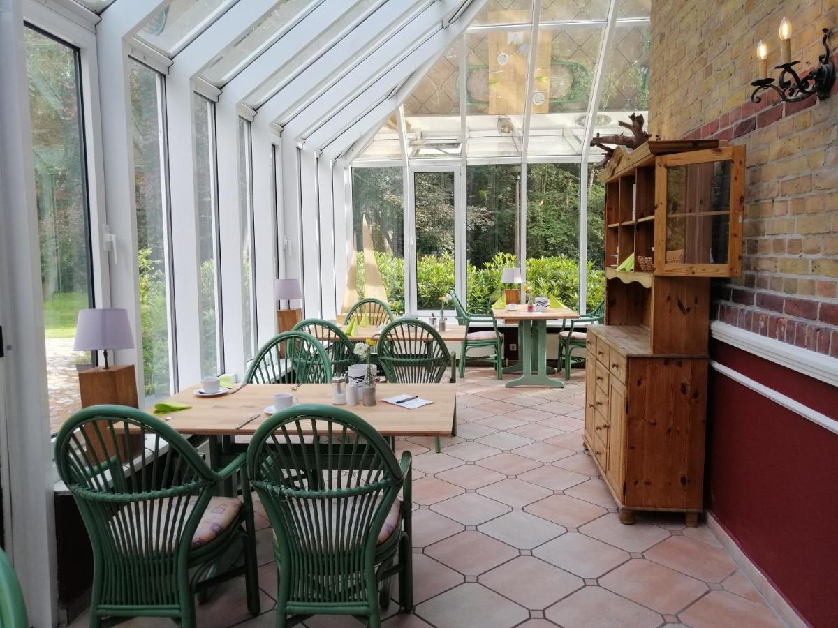 Hotel Schloesschen Sundische Wiese ซิงสท์ ภายนอก รูปภาพ