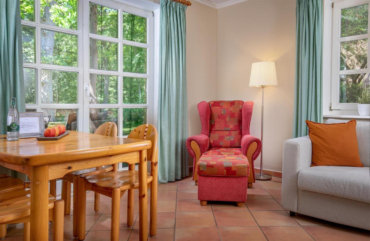 Hotel Schloesschen Sundische Wiese ซิงสท์ ภายนอก รูปภาพ