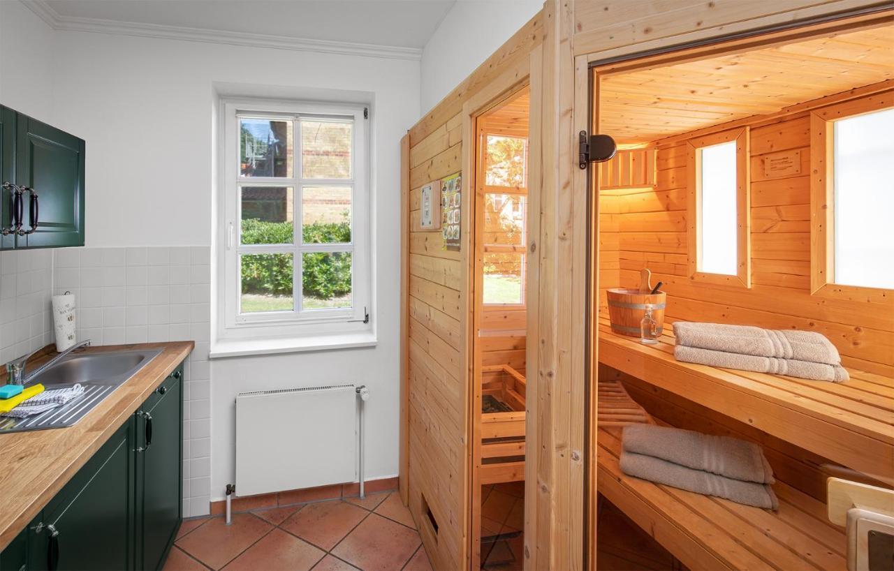 Hotel Schloesschen Sundische Wiese ซิงสท์ ภายนอก รูปภาพ